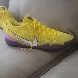 Kobe ad NXT 360 they are used with less than 5 hours warn excellent condition Kobe Ad NXT 360 | Shoes | Kobe Ad Nxt 36 They Are Used With  main image 2